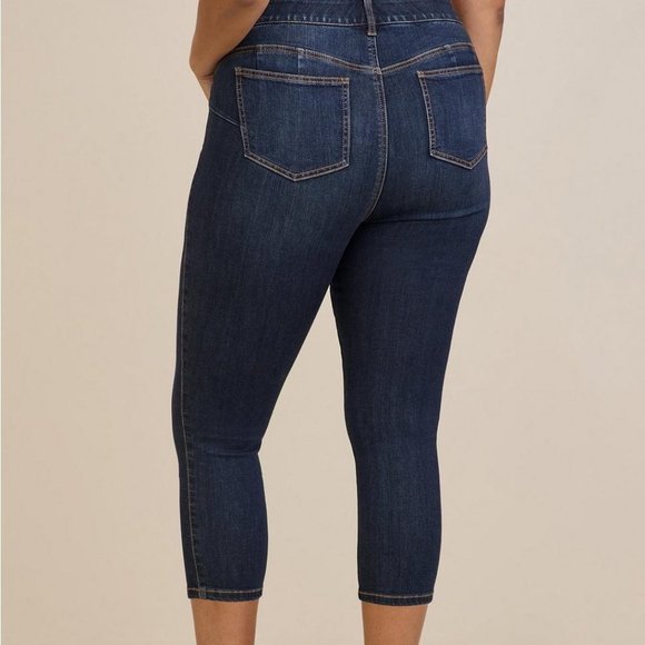 Torrid Plus Size 22 Crop Bombshell Skinny Premium Stretchy High-Rise Jeans - Picture 2 of 4